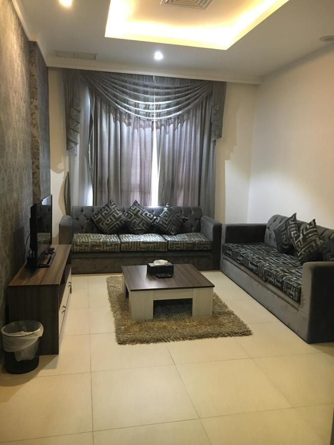 Al Muhanna Plaza Luxury Apartments Kuwait City Eksteriør billede