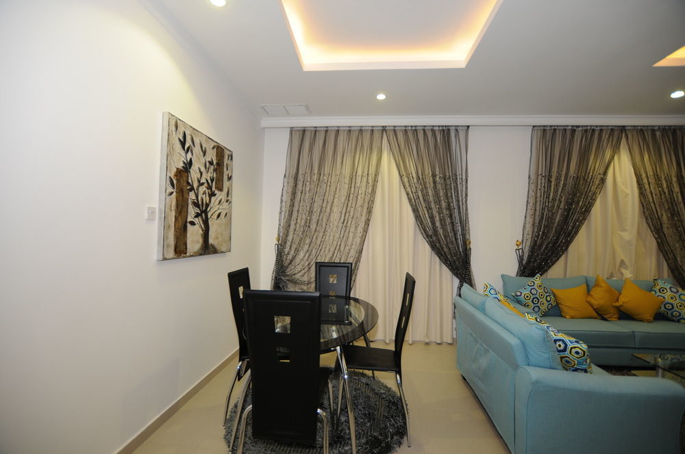 Al Muhanna Plaza Luxury Apartments Kuwait City Eksteriør billede